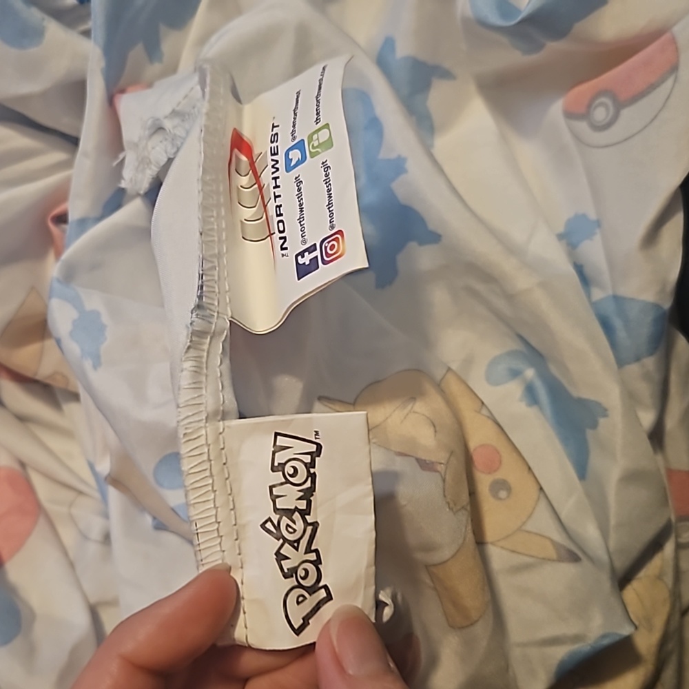 Pokémon Twin Sheet Set- Fitted Sheet & Flat Sheet - Picture 4 of 5